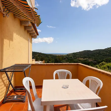 Domus Francy Hotel San Teodoro  Exterior photo