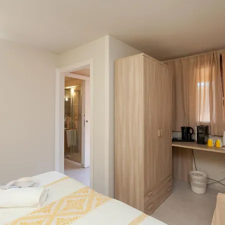 Domus Francy Hotel San Teodoro  Exterior photo