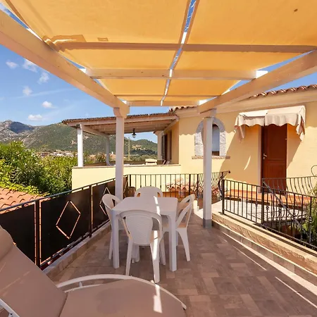 Domus Francy Hotel San Teodoro  Exterior photo