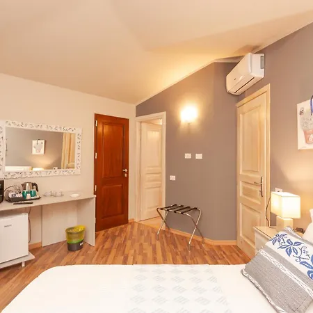 Domus Francy Hotel San Teodoro  Exterior photo