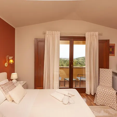 Domus Francy Hotel San Teodoro  Exterior photo